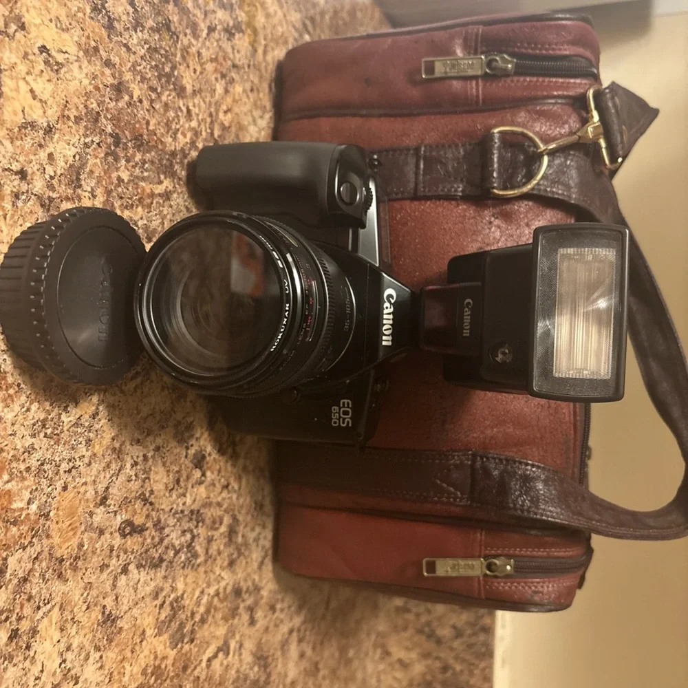 Canon EOS 650 Black Camera